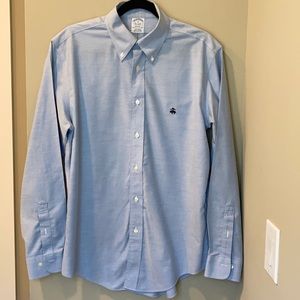 Brooks Brother Blue Button Down Size M Regent fit